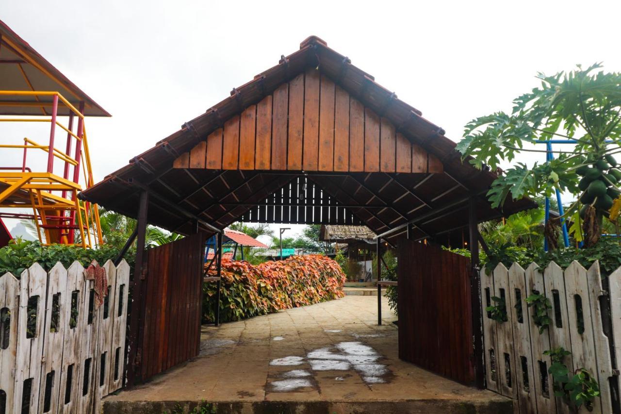 The Vintage Farm Mahiravani Exterior photo
